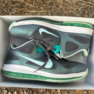 Nike LeBron James 9 Low Easter Men's Basketball Shoes Size 12